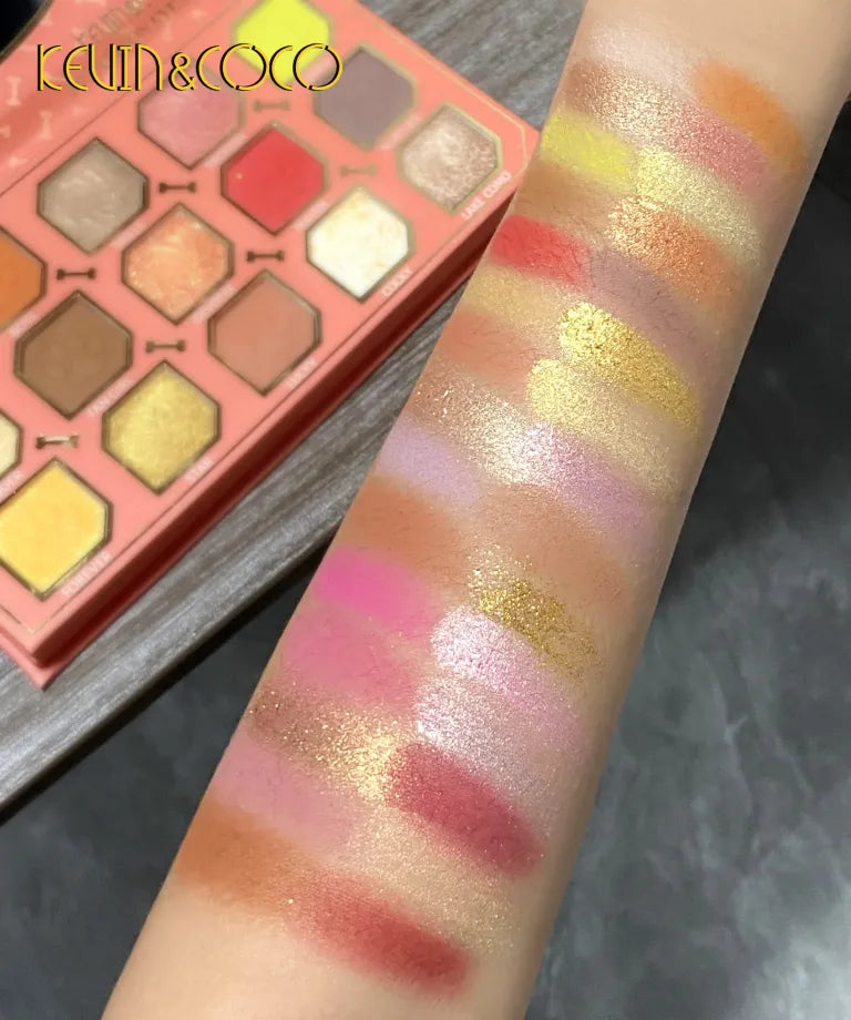 KEVIN&COCO 30colour spotty dog eyeshadow palette Hongxuan Cosmetics
