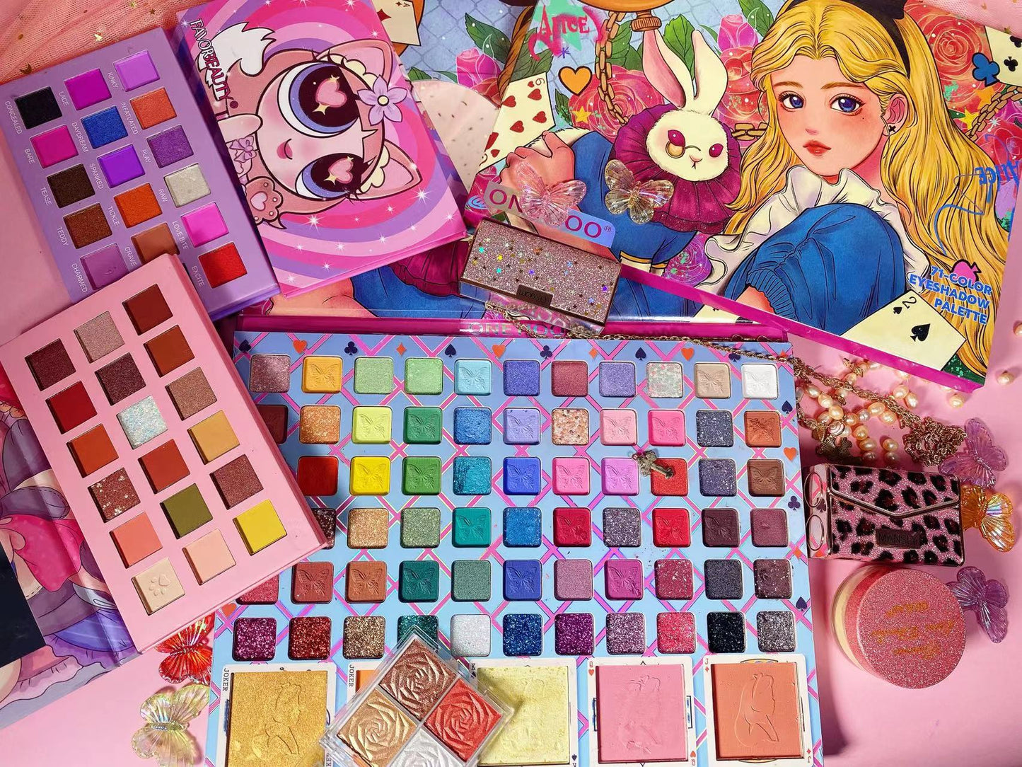 Juicy Beauty Collection (1 Kevin coco Palette+2 Combo Palette +10 freebies)